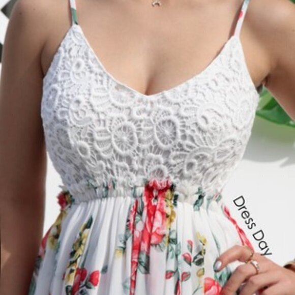 Dressday Floral Maxi Dress With Back Out - Picture 3 of 14